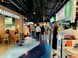 One Raffles Place (D1), Retail #560987181